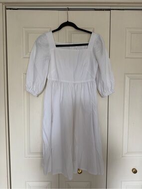 Elegant White Square-Neck Midi Dress with Puff Sleeves